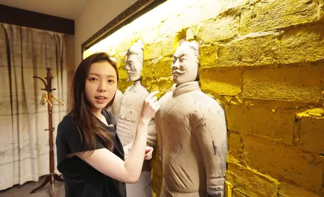 Nina房間每個角落都有人俑。