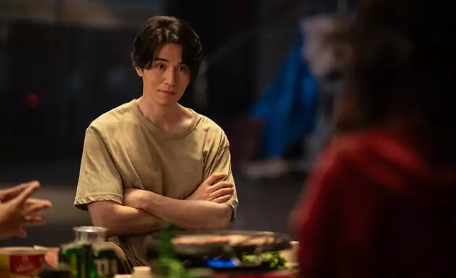 李棟旭飾鄭進灣。Disney+提供圖片