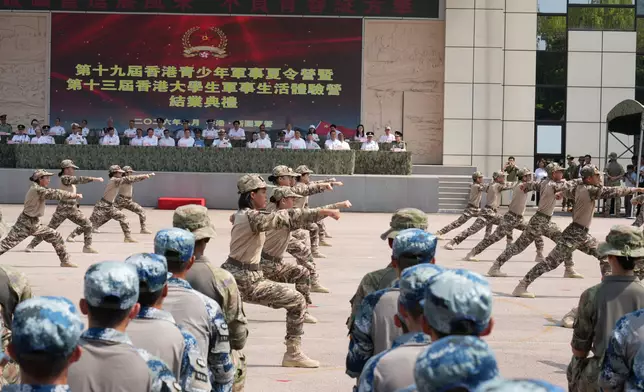 第十九屆香港青少年軍事夏令營暨第十三屆香港大學生軍事生活體驗營星期日（8月16日）舉行結業典禮。巴士的報記者攝