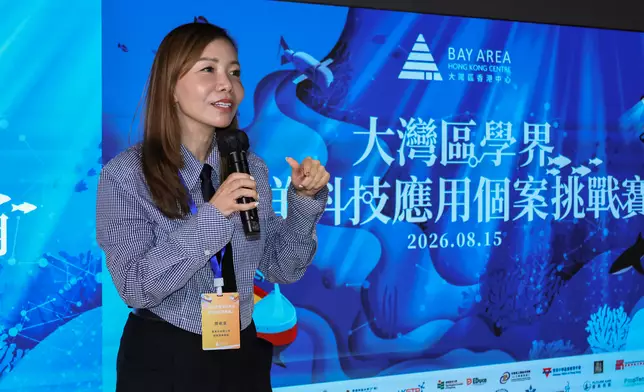 大專組主評審香港科技園公司創新發展總監簡依雯做總結點評。