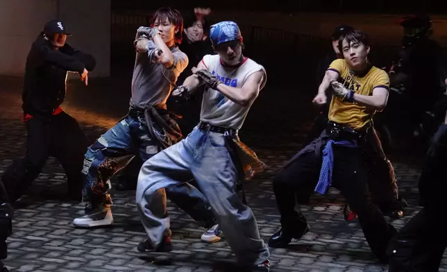 Bosco 、Ian Hannz 、Marcus聯手勁舞炸翻舞台。