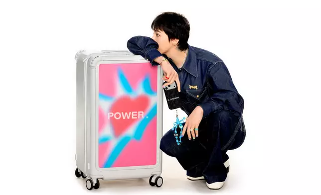 CASETiFY Travel系列的 Bounce 防摔行李箱