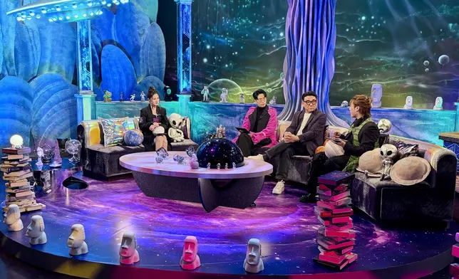 昨晚主題「外星人基地」。