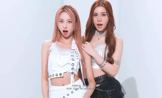 Skylar（左）、Sabrina。