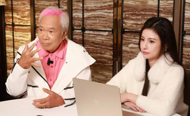 樂翊榆早前為HOY TV賀年節目《開運秘笈》擔任主持，首位批命嘉賓請來李龍基。