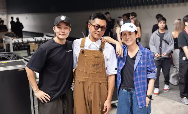 古仔率領老拍檔宣萱及愛將胡子彤進行拜神儀式。
