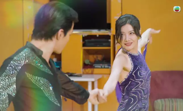 吳芷默同Alan一啲都唔似即學即跳。