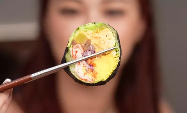 店內提供以菜代飯的飯卷。