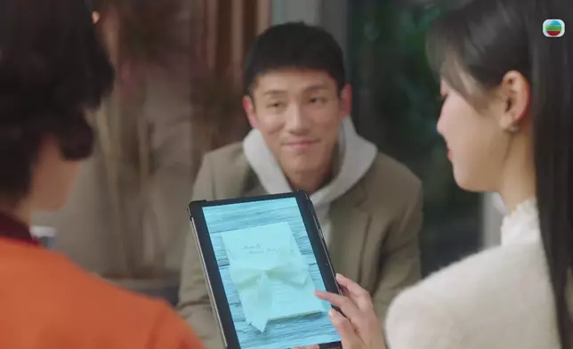 郭柏妍想用白色囍帖，但林漪娸一定要用紅色。