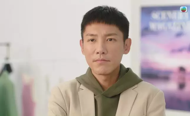 張頴康睇到眼都唔眨，被郭柏妍睥實都唔知。