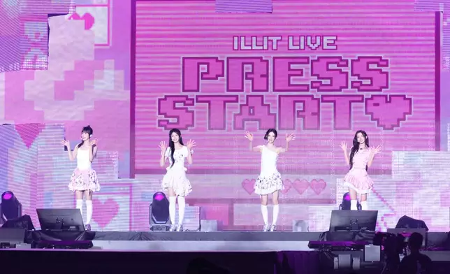 ILLIT一連兩晚在亞洲國際博覽館10號展館舉行《ILLIT LIVE ‘PRESS START♥︎’ in HONG KONG》。主辦單位提供圖片