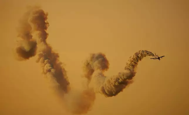 2026年8月29日周六，羅馬尼亞布加勒斯特，意大利空軍特技飛行表演隊「三色箭」在BIAS國際航空展上表演。(美聯社圖片/Vadim Ghirda) AP圖片