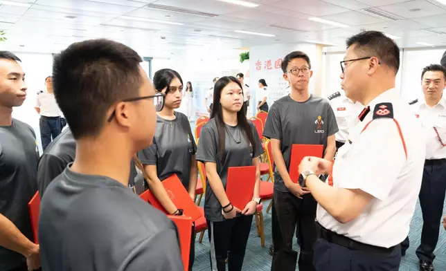 消防及救護青年團領航計劃7學員完成急救課程獲頒證書