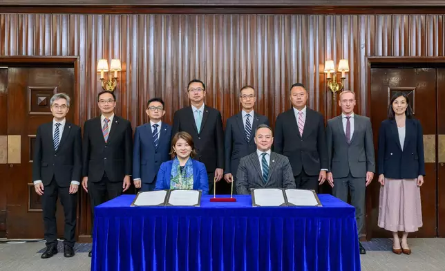 警務處與醫院管理局簽署諒解備忘錄。