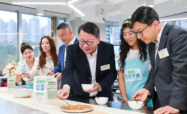 政務司司長出席荃灣社區客廳開幕典禮致辭。政府新聞處圖片