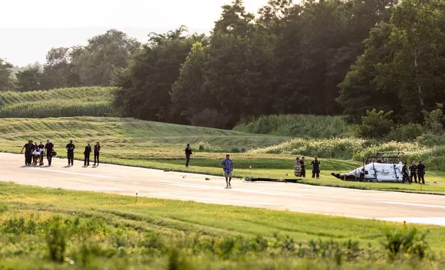 當局調查賓夕法尼亞州州警直升機與小型飛機在賓夕法尼亞州卡萊爾機場相撞事故。攝於2026年8月19日周三。(美聯社圖片/Sean Simmers/The Patriot-News) AP圖片