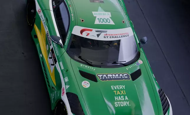 77號Mercedes-AMG GT3賽車的前方45度視角