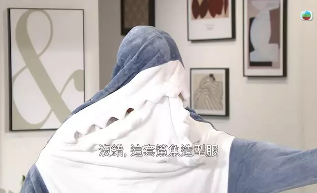 仲要笠到上頭，真係冇陰公。