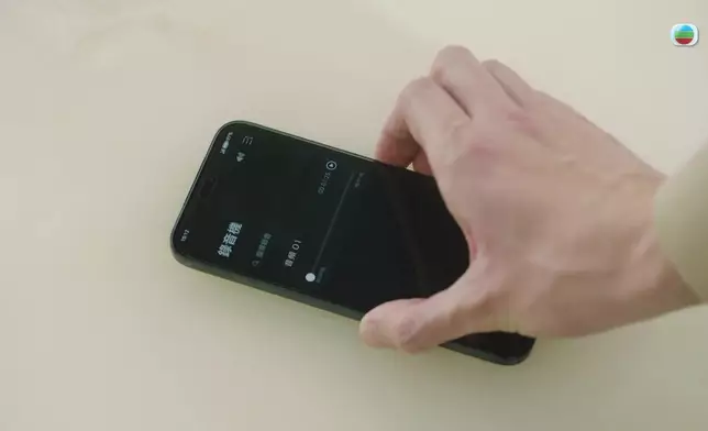 不過吳子冲錄下孔德賢的說話，更當眾播放。