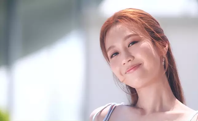 何沛珈仙氣滿滿又甜美。