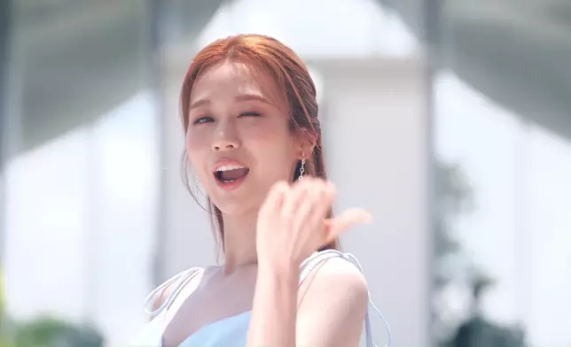 何沛珈仙氣滿滿又甜美。