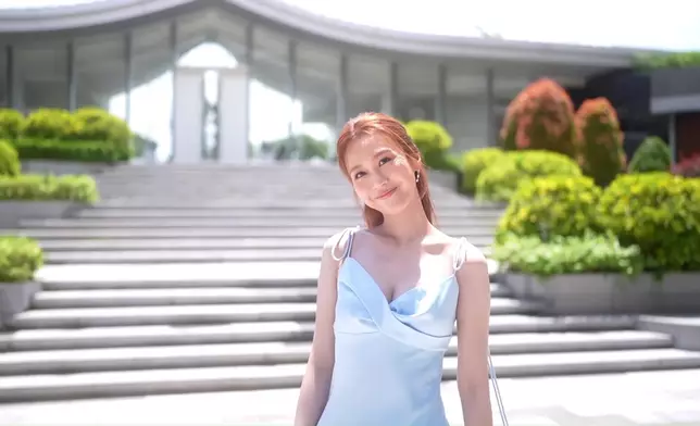 何沛珈仙氣滿滿又甜美。