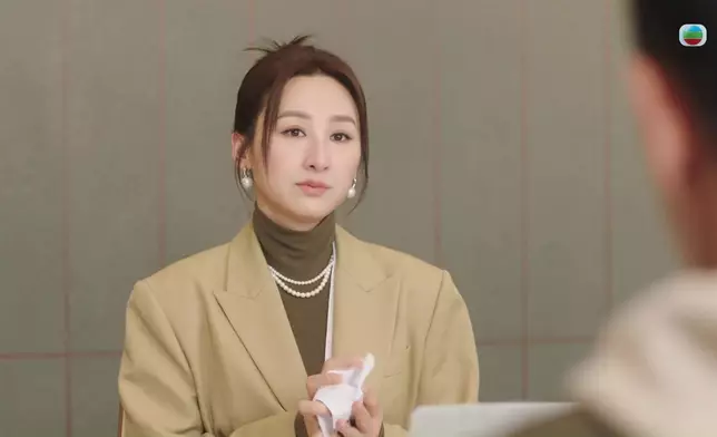 高海寧與姊妹句句窒住，張頴康冇癮辭職。