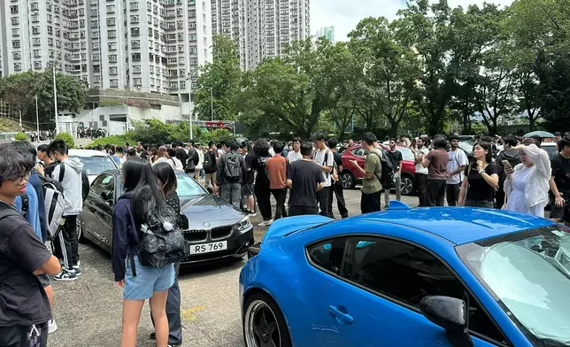 香港專業教育學院青衣分校星期五早有貨倉發生火警。網上圖片