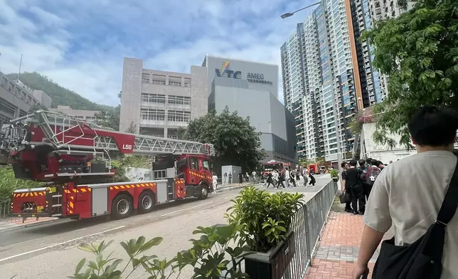 香港專業教育學院青衣分校星期五早有貨倉發生火警。網上圖片