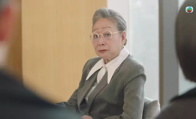 黃文慧逼游游接受政治婚姻，何廣沛難以置信。