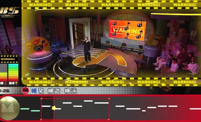神態自若，淡定演唱。