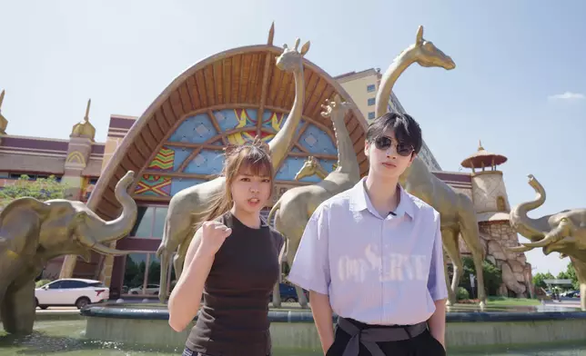 昨晚介紹的動物園酒店，提供「陪瞓」服務。