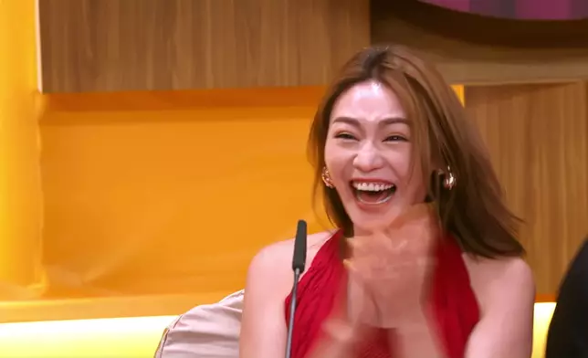 關嘉敏同Maggie真係好癲，Carman係齋睇相都感受到佢嘅興奮。