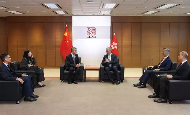 廉政專員胡英明及廉署首長級人員與泰國公共部門反貪委員會代表團舉行雙邊會議。（政府新聞處）