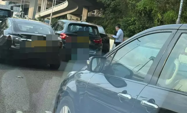 大埔公路早上3車串燒。fb圖片