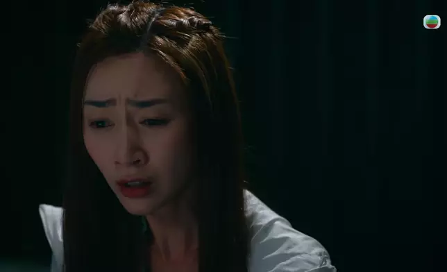 馬貫東與史穎喬輪流盤問，黃嘉雯繼續扮無辜。