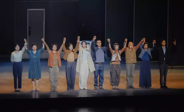 Gigi梁詠琪完成26場《我們成為的她》全國巡演話劇。