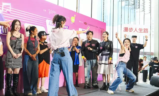 各人施展渾身解數，演繹全新作品，粉絲高呼「Encore」，並與觀眾大玩遊戲，氣氛高漲！