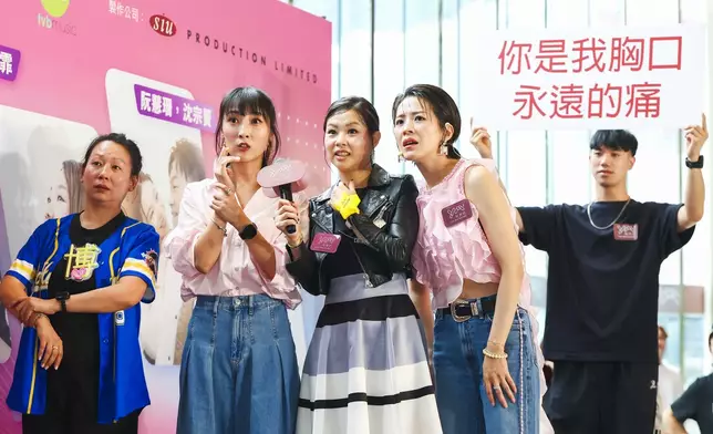 各人施展渾身解數，演繹全新作品，粉絲高呼「Encore」，並與觀眾大玩遊戲，氣氛高漲！