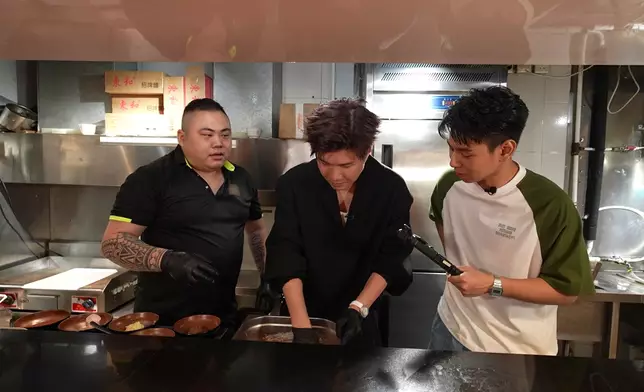 行仔提出的問題引來哄堂大笑。