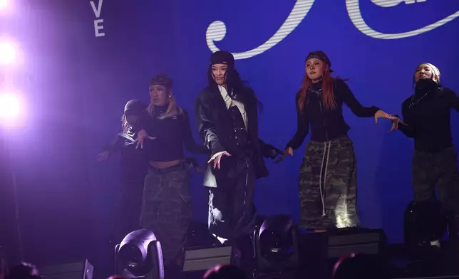 饒舌女歌手KALAI家麗於28歲生日宣布加盟陳奕迅（Eason）創立的EAS MUSIC。
