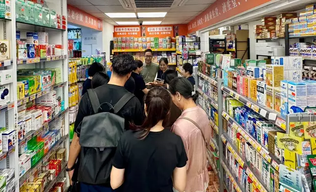 馬浚偉表示線下實體銷售仍具價值，集團將繼續線上線下雙軌發展，並計劃在沙頭角再辦直播。