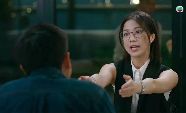 陳曉華埋單AA制，堅持「你還你，我還我」。