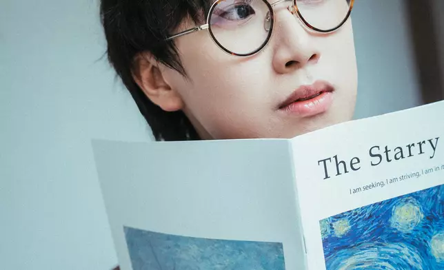 首次嘗試輕快浪漫曲風。