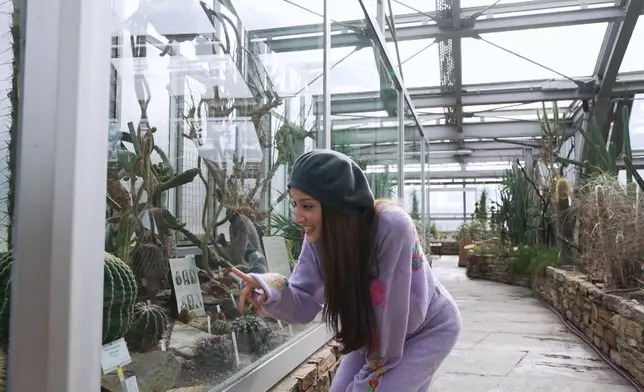 柏林植物園佔地43公頃，植物園內種有超過2萬種植物。