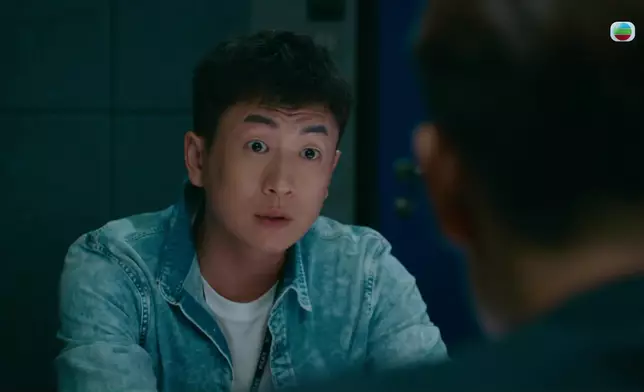 原本扮傷心的陳少邦，被馬貫東與劉頌鵬連番追問，終忍不住發火。