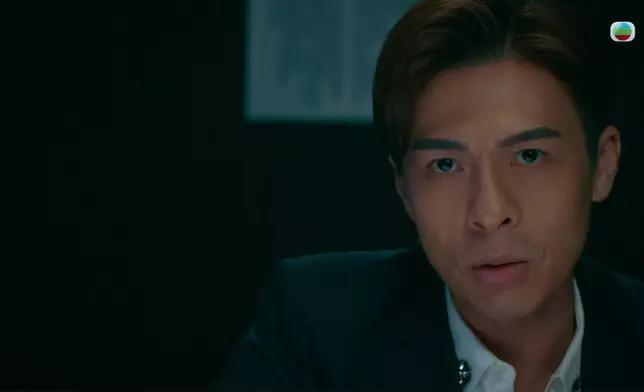 原本扮傷心的陳少邦，被馬貫東與劉頌鵬連番追問，終忍不住發火。