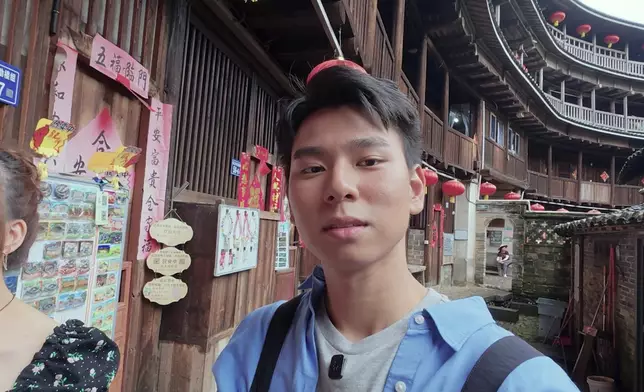 行仔接連被李姐KO。