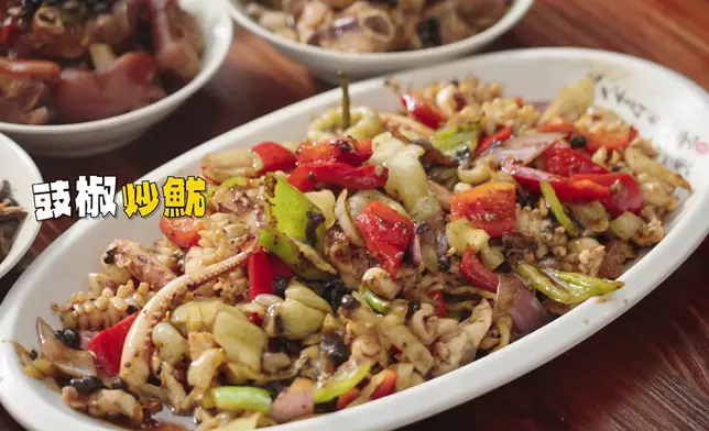 祖藍親自下廚，呢款「祖藍炒腸粉」色香味俱全，Alan食完之後讚不絕口。