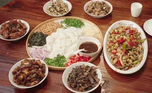 祖藍親自下廚，呢款「祖藍炒腸粉」色香味俱全，Alan食完之後讚不絕口。